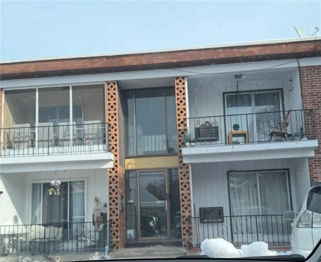 184 Regent Avenue Providence RI 02908