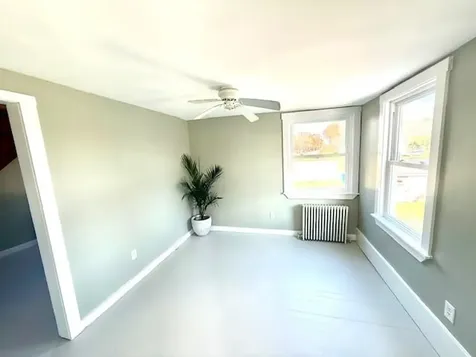 326 Fish Road Tiverton RI 02878