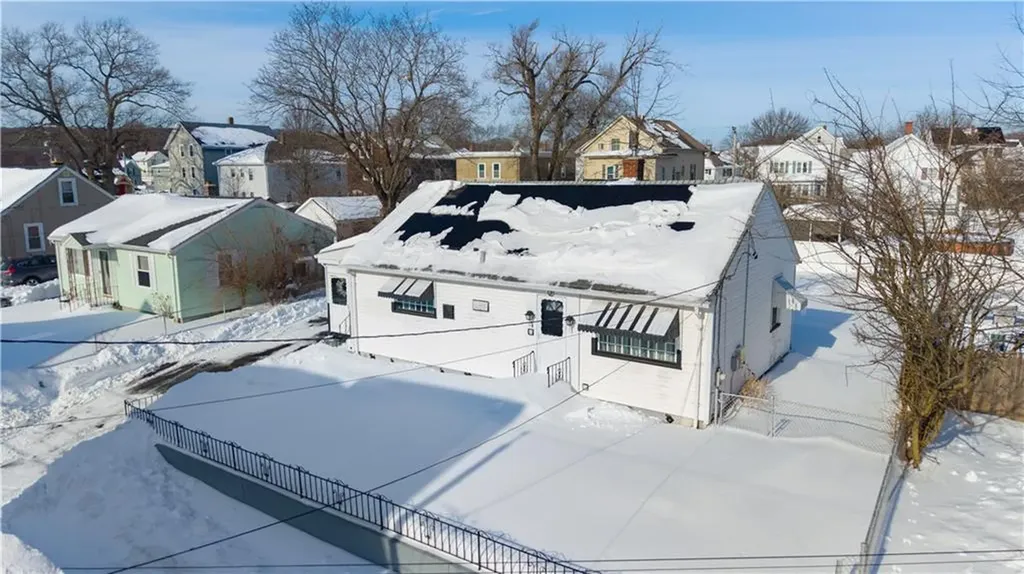 53 Samuel Avenue Pawtucket RI 02860