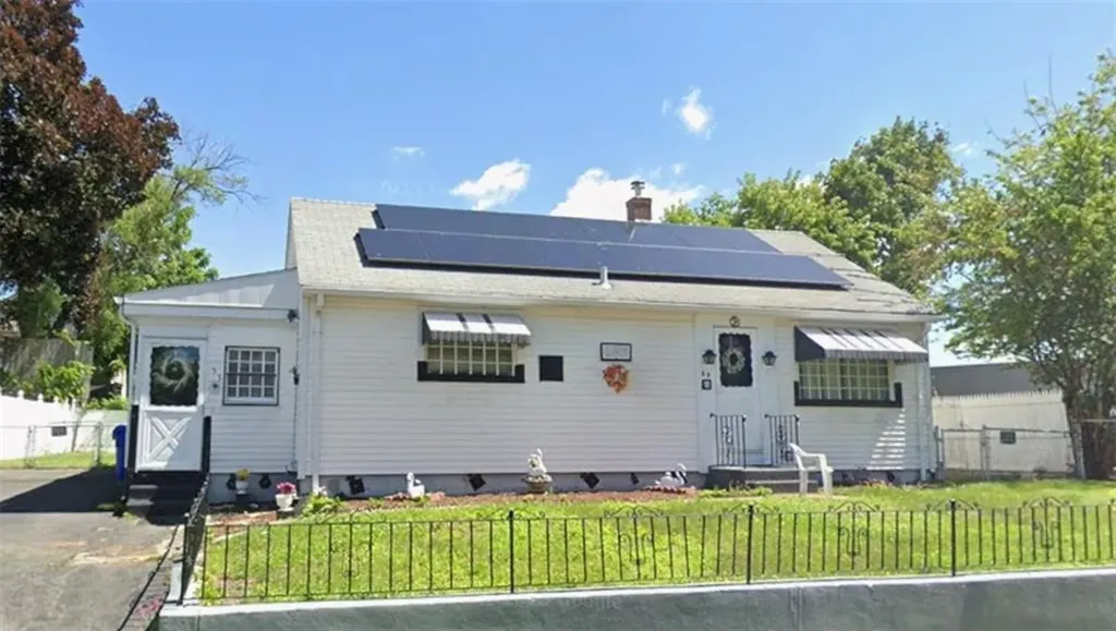 53 Samuel Avenue Pawtucket RI 02860