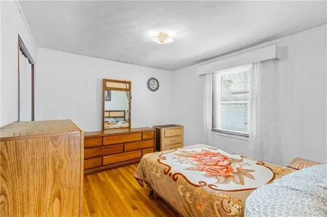 53 Samuel Avenue Pawtucket RI 02860