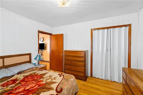 53 Samuel Avenue Pawtucket RI 02860