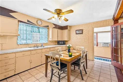 53 Samuel Avenue Pawtucket RI 02860