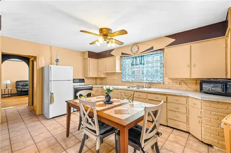 53 Samuel Avenue Pawtucket RI 02860