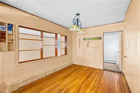 53 Samuel Avenue Pawtucket RI 02860