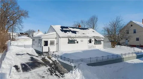 53 Samuel Avenue Pawtucket RI 02860