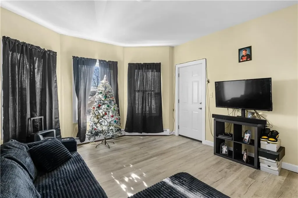 61 Stanwood Street Providence RI 02907