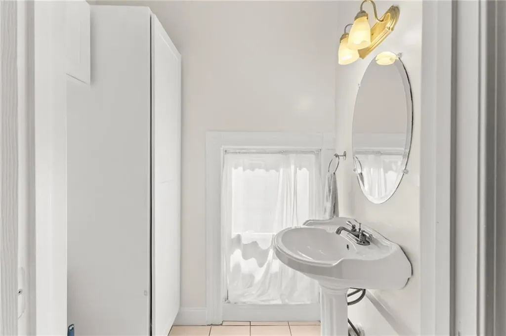 202 Rochambeau Avenue Providence RI 02906