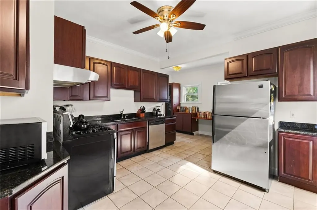 202 Rochambeau Avenue Providence RI 02906