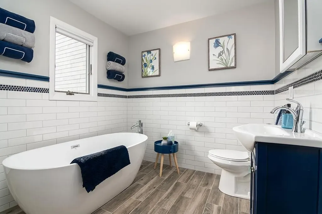 28 Palm Beach Avenue Narragansett RI 02882