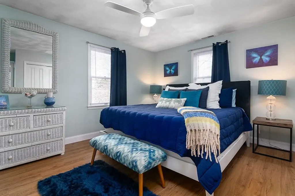 28 Palm Beach Avenue Narragansett RI 02882