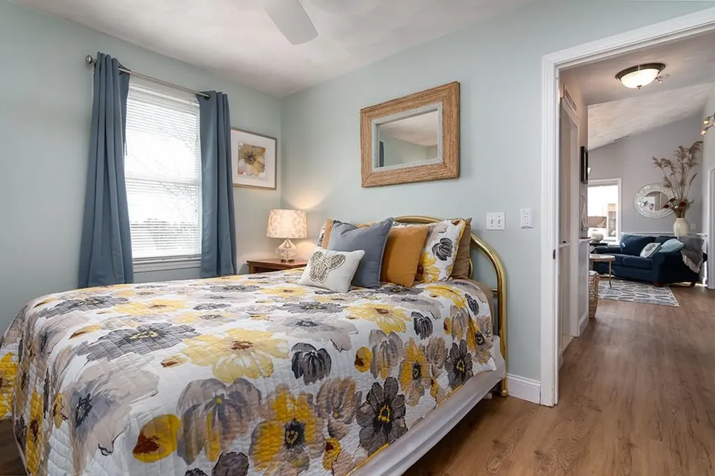 28 Palm Beach Avenue Narragansett RI 02882