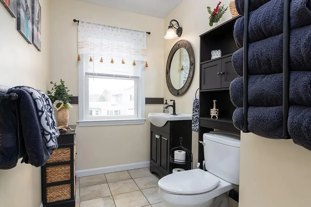 28 Palm Beach Avenue Narragansett RI 02882