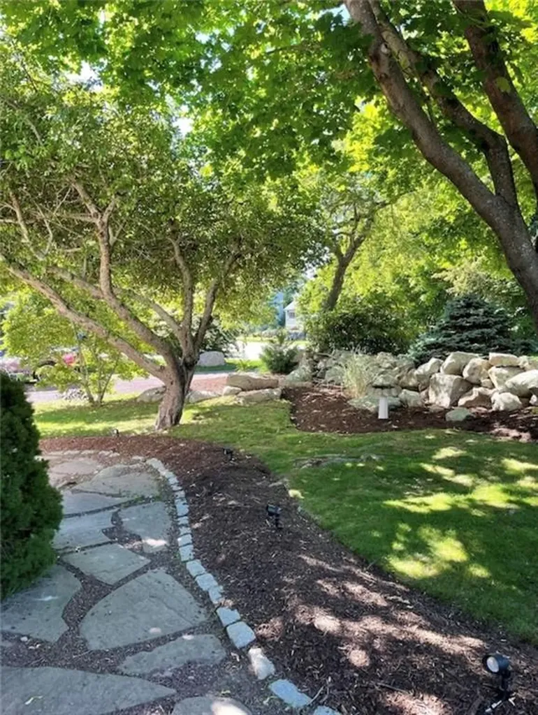 28 Palm Beach Avenue Narragansett RI 02882