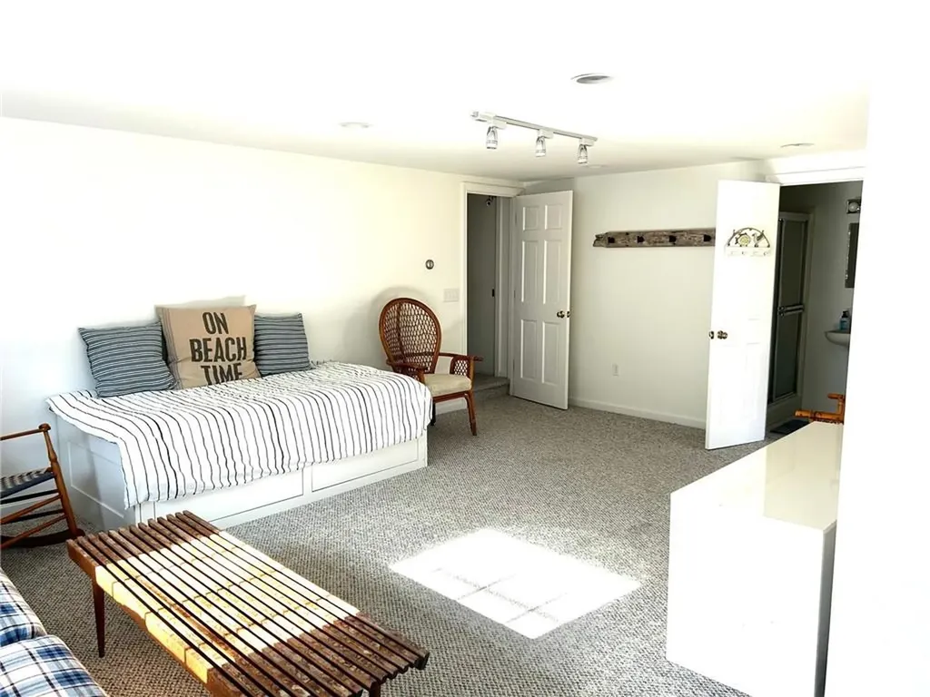 123 Border Avenue South Kingstown RI 02879