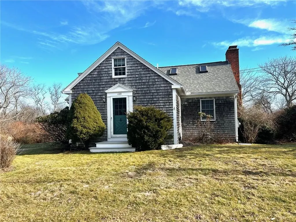 123 Border Avenue South Kingstown RI 02879