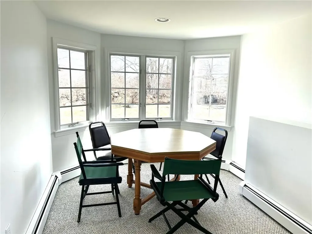 123 Border Avenue South Kingstown RI 02879