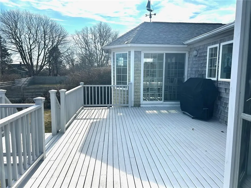 123 Border Avenue South Kingstown RI 02879