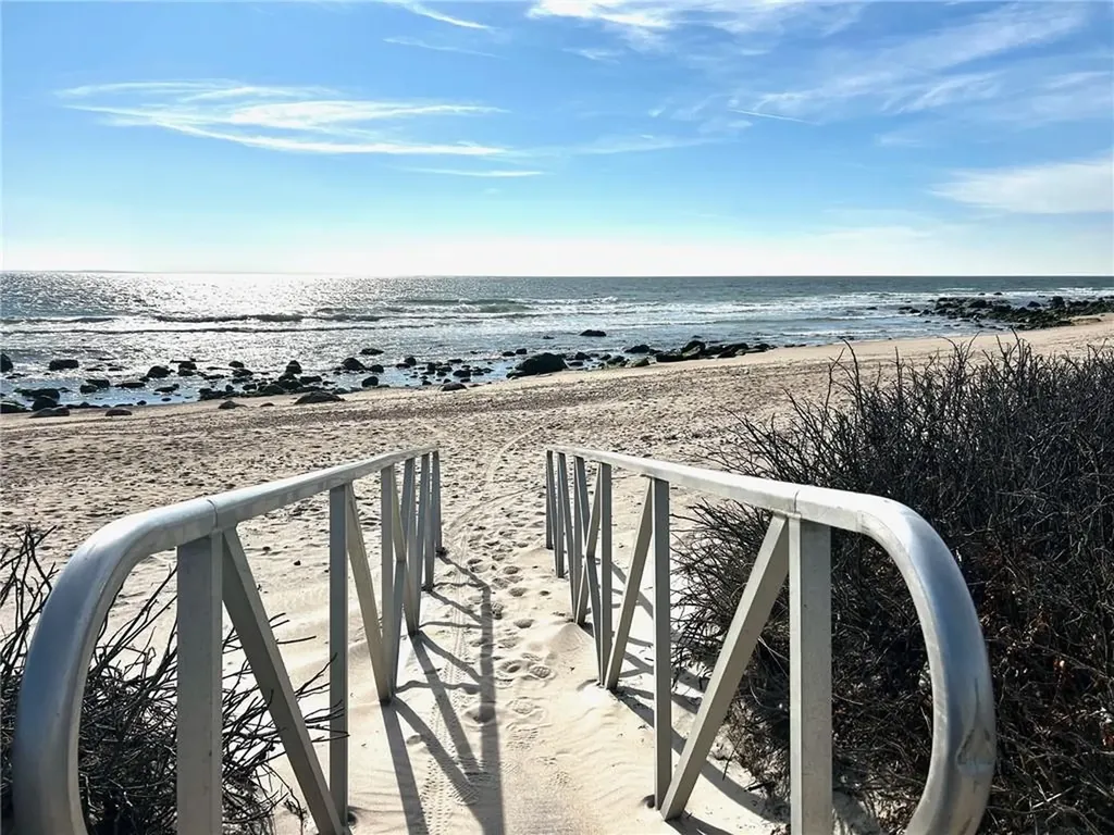123 Border Avenue South Kingstown RI 02879