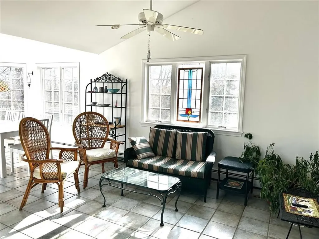 123 Border Avenue South Kingstown RI 02879