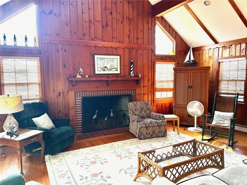 123 Border Avenue South Kingstown RI 02879