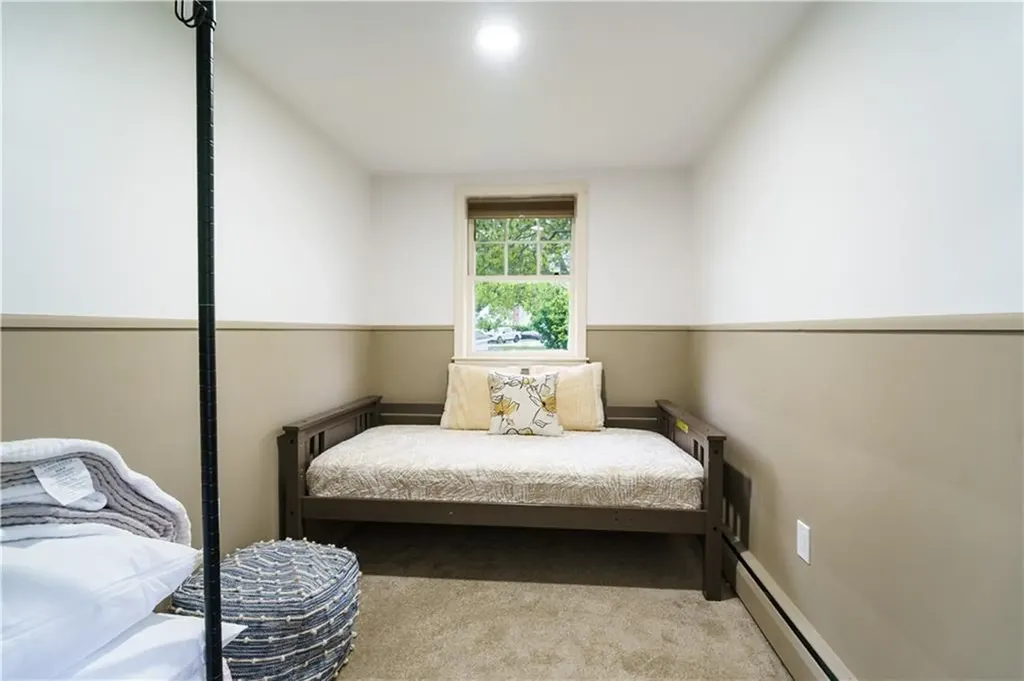 821 Post Road Warwick RI 02888