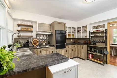 821 Post Road Warwick RI 02888