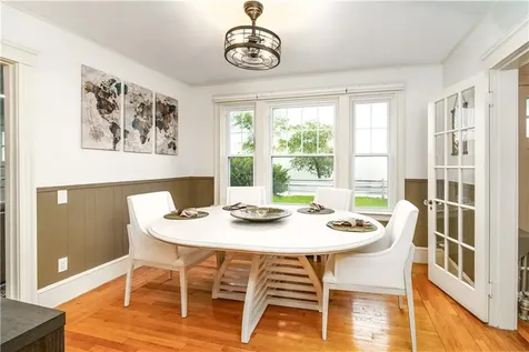 821 Post Road Warwick RI 02888