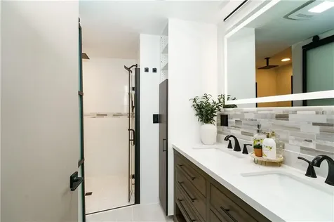 821 Post Road Warwick RI 02888