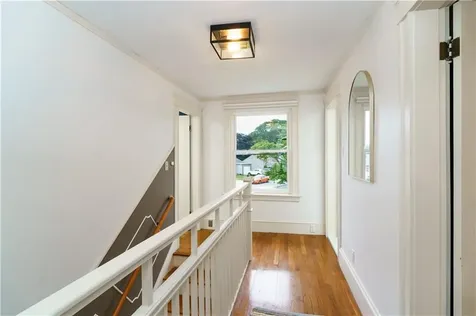 821 Post Road Warwick RI 02888