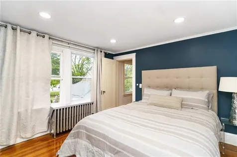 821 Post Road Warwick RI 02888