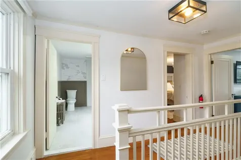 821 Post Road Warwick RI 02888