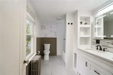 821 Post Road Warwick RI 02888