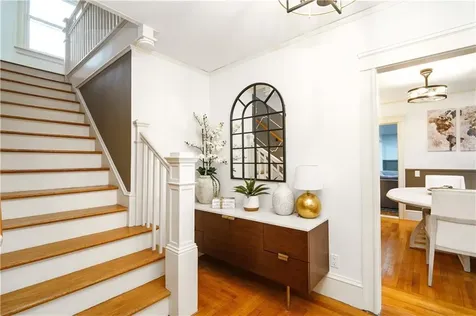 821 Post Road Warwick RI 02888