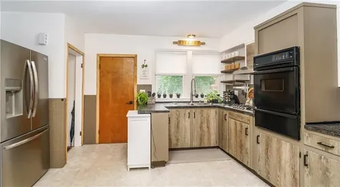 821 Post Road Warwick RI 02888