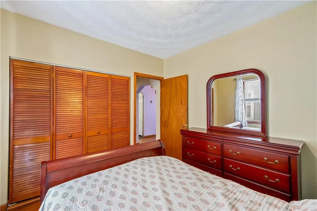 220 Bay View Avenue Cranston RI 02905