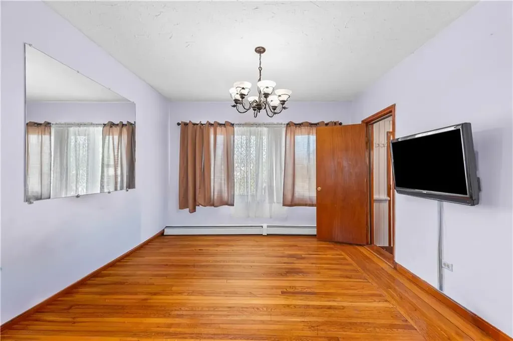 220 Bay View Avenue Cranston RI 02905