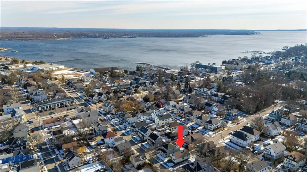 220 Bay View Avenue Cranston RI 02905