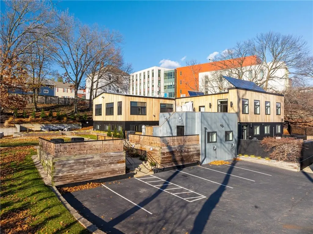 28 Wolcott Street Providence RI 02908
