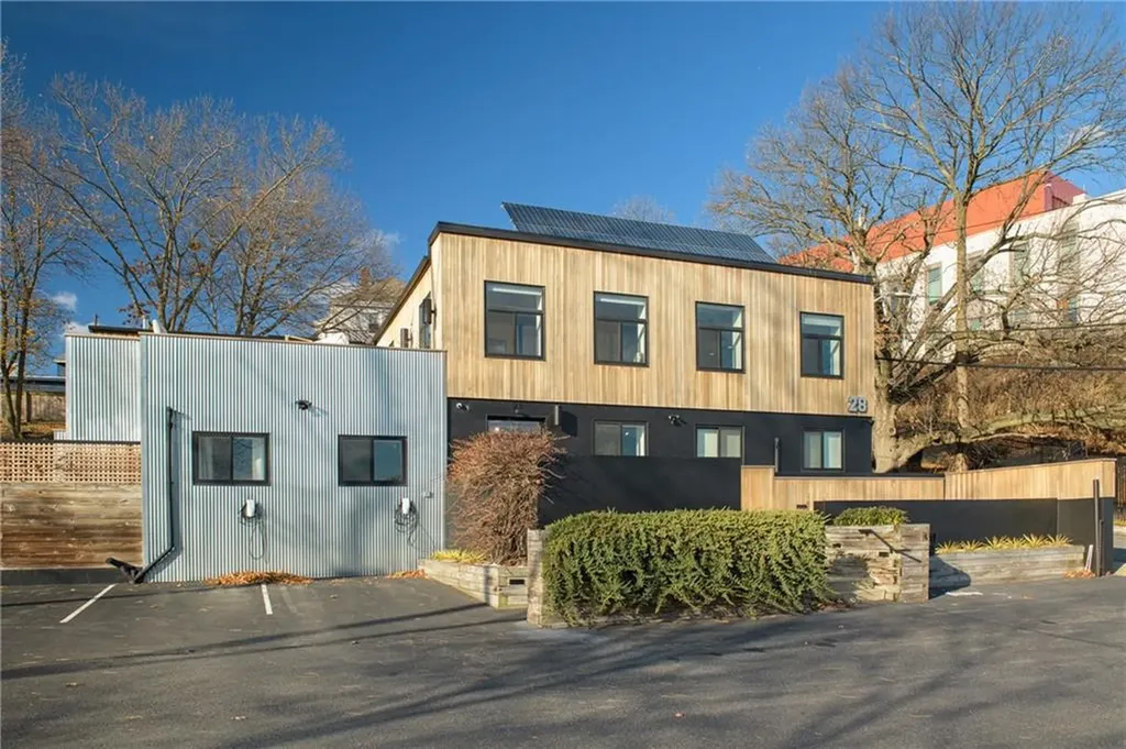 28 Wolcott Street Providence RI 02908
