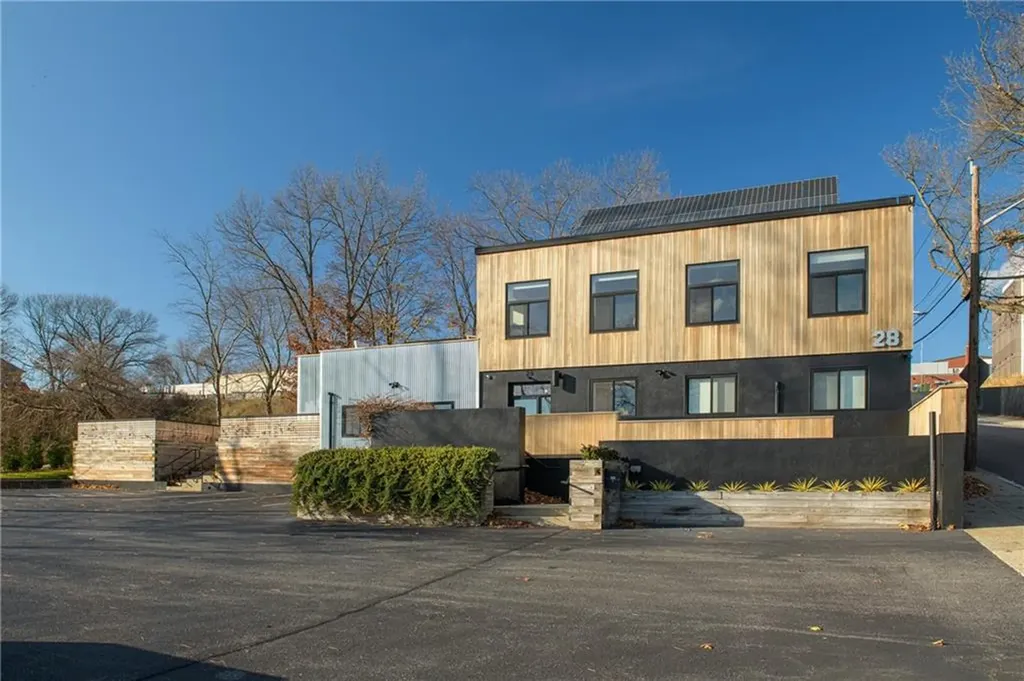 28 Wolcott Street Providence RI 02908