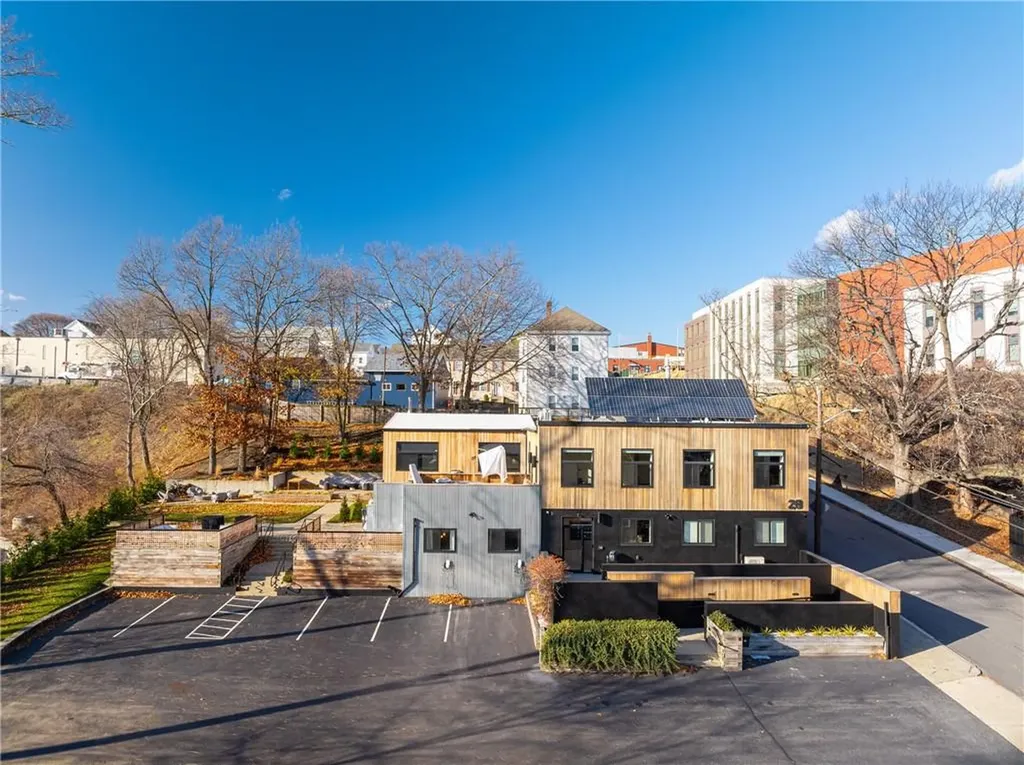 28 Wolcott Street Providence RI 02908