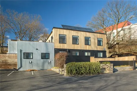 28 Wolcott Street Providence RI 02908