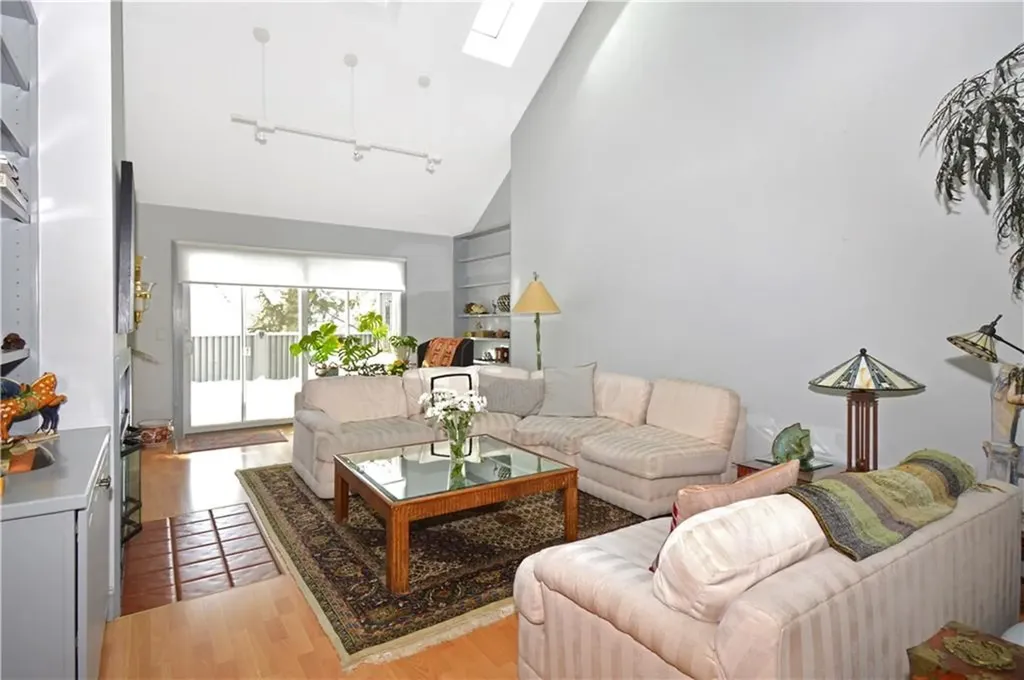 39 Bagy Wrinkle Cove Warren RI 02885