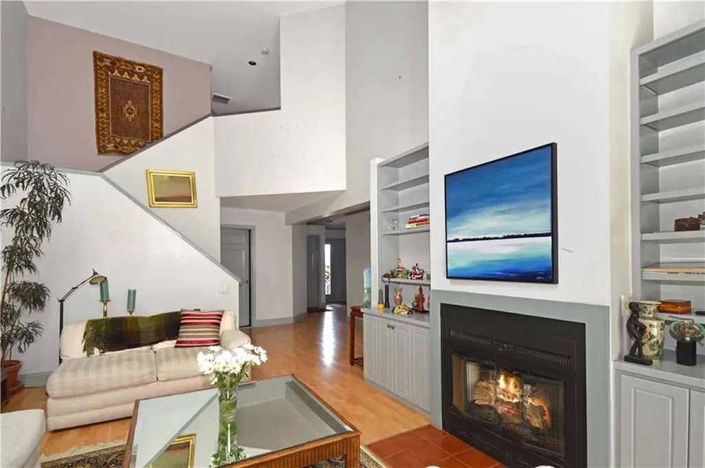 39 Bagy Wrinkle Cove Warren RI 02885