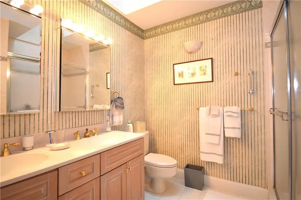 39 Bagy Wrinkle Cove Warren RI 02885