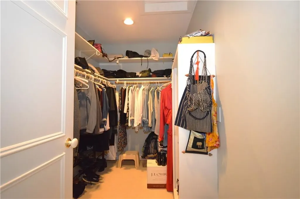 39 Bagy Wrinkle Cove Warren RI 02885