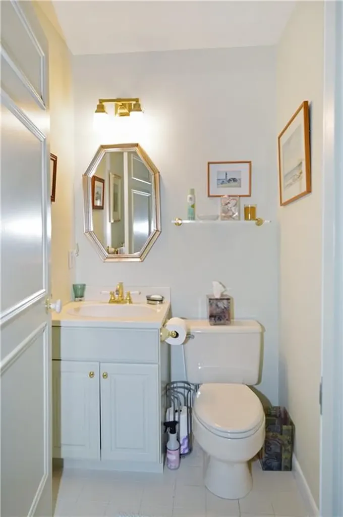 39 Bagy Wrinkle Cove Warren RI 02885