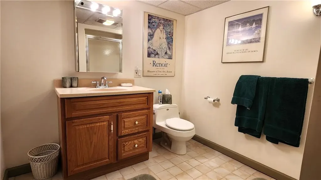 39 Bagy Wrinkle Cove Warren RI 02885