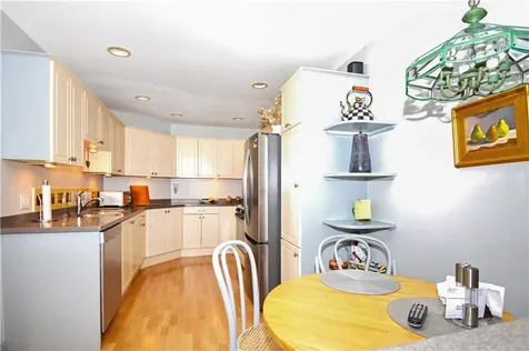 39 Bagy Wrinkle Cove Warren RI 02885
